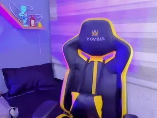 Littlelua's Live Sex Cam Show