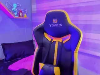Littlelua's Live Sex Cam Show