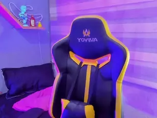 Littlelua's Live Sex Cam Show
