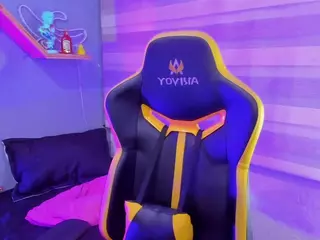 Littlelua's Live Sex Cam Show