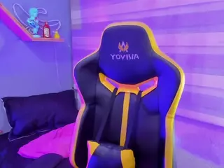 Littlelua's Live Sex Cam Show