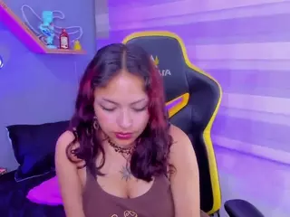 Littlelua's Live Sex Cam Show