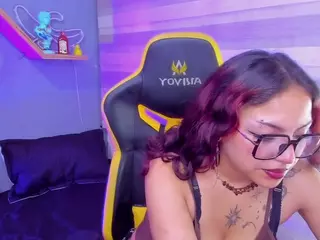 Littlelua's Live Sex Cam Show