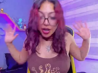 Littlelua's Live Sex Cam Show