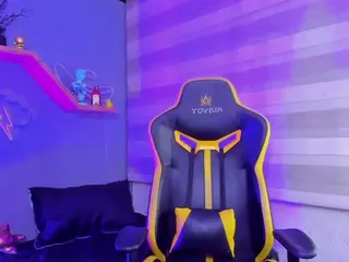 Littlelua's Live Sex Cam Show