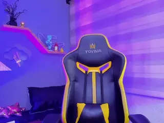 Littlelua's Live Sex Cam Show