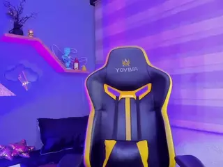 Littlelua's Live Sex Cam Show