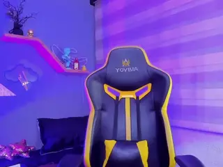 Littlelua's Live Sex Cam Show