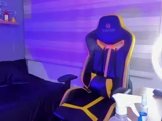 Littlelua's Live Sex Cam Show