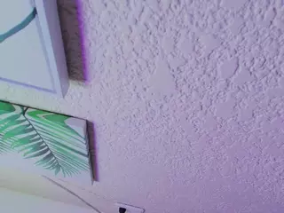Littlelua's Live Sex Cam Show