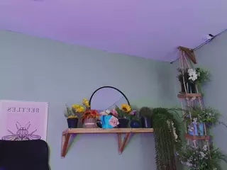 Littlelua's Live Sex Cam Show
