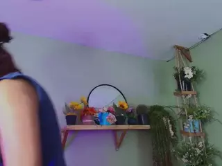 Littlelua's Live Sex Cam Show