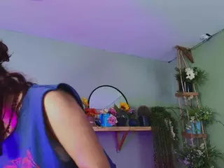 Littlelua's Live Sex Cam Show