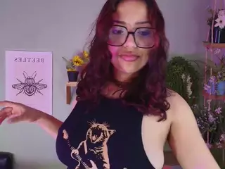 Littlelua's Live Sex Cam Show