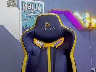 Littlelua's Live Sex Cam Show