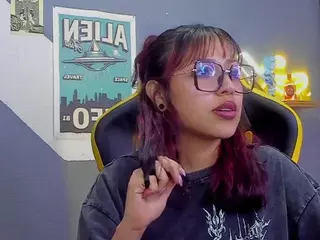 Littlelua's Live Sex Cam Show