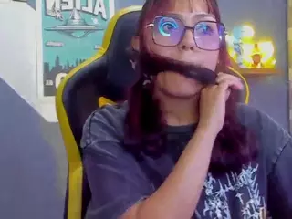 Littlelua's Live Sex Cam Show