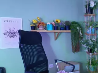 Littlelua's Live Sex Cam Show