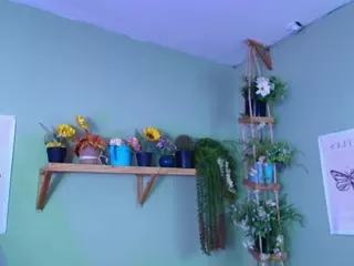 Littlelua's Live Sex Cam Show
