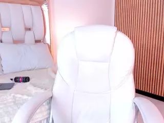 hazel-ross-tcw's Live Sex Cam Show