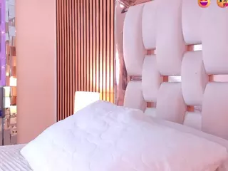 hazel-ross-tcw's Live Sex Cam Show
