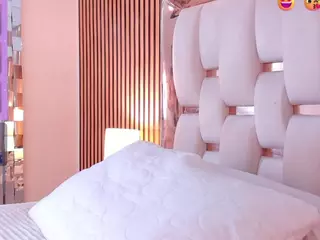 hazel-ross-tcw's Live Sex Cam Show