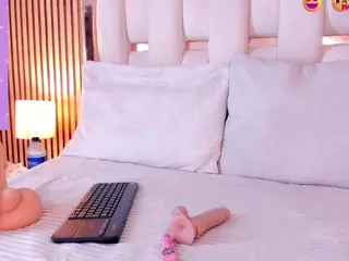 hazel-ross-tcw's Live Sex Cam Show