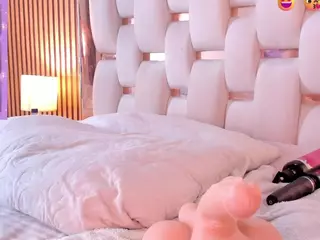 hazel-ross-tcw's Live Sex Cam Show
