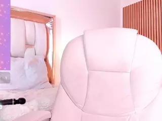 hazel-ross-tcw's Live Sex Cam Show