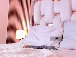 hazel-ross-tcw's Live Sex Cam Show