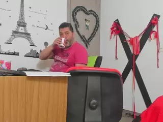 Hotandfierylatinos2024's Live Sex Cam Show
