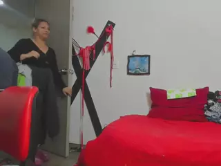 Hotandfierylatinos2024's Live Sex Cam Show