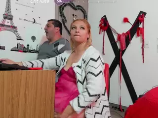 Hotandfierylatinos2024's Live Sex Cam Show