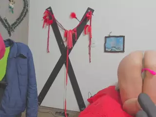 Hotandfierylatinos2024's Live Sex Cam Show