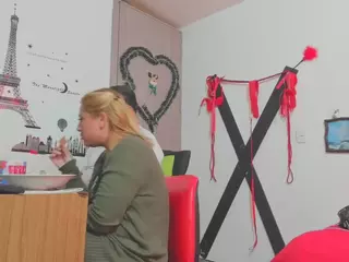 Hotandfierylatinos2024's Live Sex Cam Show