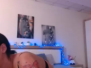 LaylaCruzRose's Live Sex Cam Show