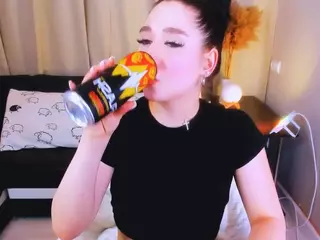GiaWow's Live Sex Cam Show