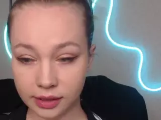 Holly95love's Live Sex Cam Show