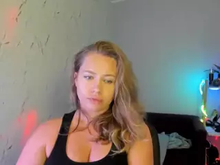 Holly95love's Live Sex Cam Show