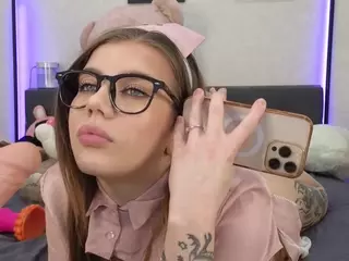 Jenie-Fire's Live Sex Cam Show