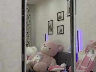 Jenie-Fire's Live Sex Cam Show