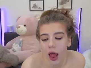 Jenie-Fire's Live Sex Cam Show