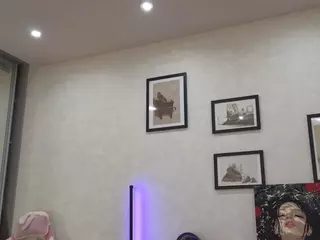 Jenie-Fire's Live Sex Cam Show