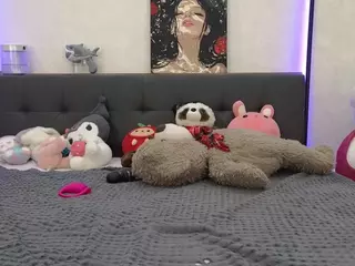 Jenie-Fire's Live Sex Cam Show