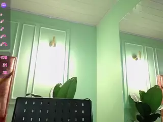 LAYNABIGBOOBS's Live Sex Cam Show