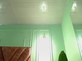 LAYNABIGBOOBS's Live Sex Cam Show