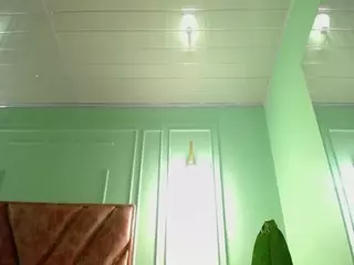 LAYNABIGBOOBS's Live Sex Cam Show