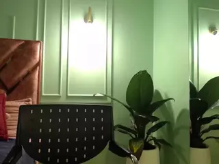 LAYNABIGBOOBS's Live Sex Cam Show