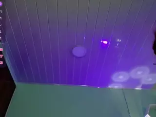 LaynaFuckBoobs's Live Sex Cam Show