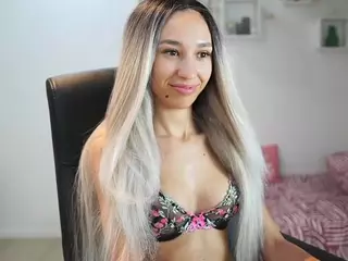 AmaiLiuu's Live Sex Cam Show